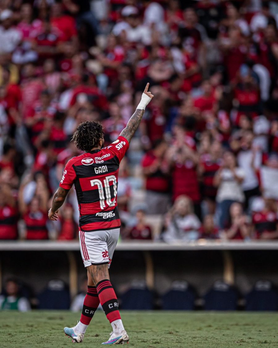 Hist Rico Gabigol Chega A N Mero M Gico Com A Camisa Do Flamengo Di Rio Do Fla