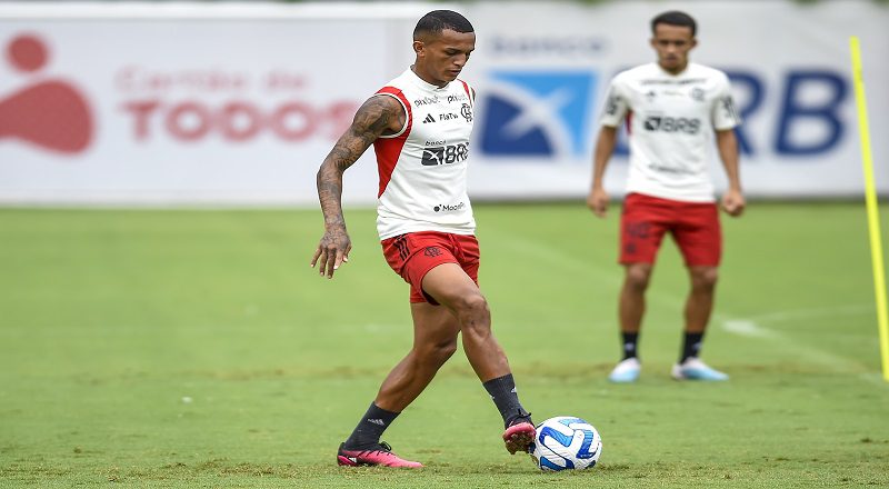 ma.rlon9980 - CONTRATADO: O jovem lateral-direito Wesley é o novo