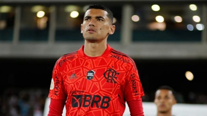 De titular para terceira opção! Santos completa seis meses sem atuar pelo Flamengo
