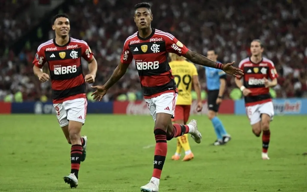 Flamengo on X: Confronto definido! O Mengão enfrentará o Olimpia (PAR) nas  quartas de final da Conmebol Libertadores. Vamos com tudo! 💪❤️🖤 #CRF  #VamosFlamengo  / X