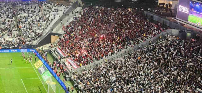 Finalmente! Corinthians vai liberar venda de ingressos para torcida do Flamengo