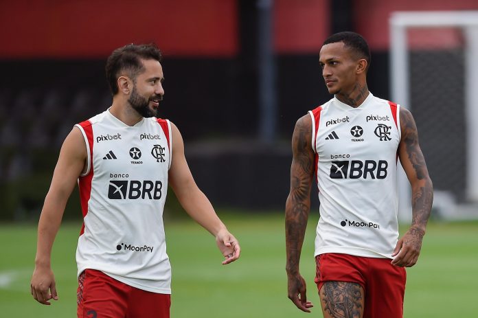 Depois da vitória contra o América-MG, jogadores do Flamengo se reapresentam no Ninho do Urubu