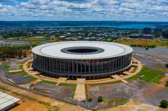 Azedou? Veja como está o gramado do estádio Mané Garrincha