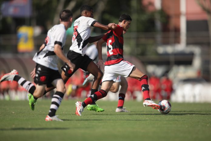 Não deu! Flamengo sub-16 perde para o Vasco no jogo de ida da semifinal do Torneio Guilherme Embry