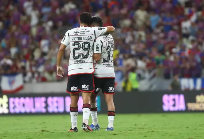 Autor de um dos gols, Luiz Araújo é destaque do Flamengo contra o Fortaleza