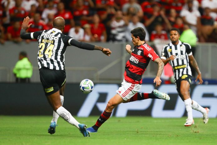 Apesar da derrota, Pedro atinge marca histórica com a camisa do Flamengo