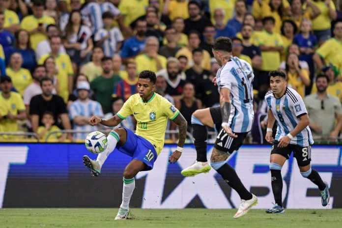 Gramado do Maracanã passa no teste contra Argentina e não preocupa para sequência de jogos