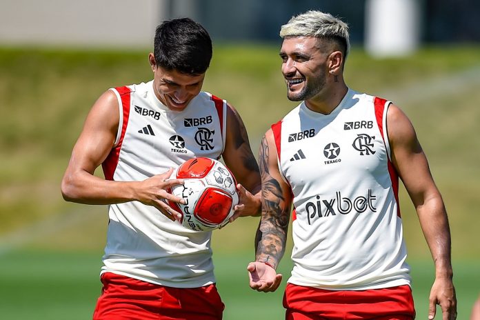 Trabalho não para! Na apresentação de De La Cruz, Flamengo realiza dois períodos de atividade