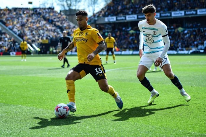 Voando! João Gomes está na disputa pelo prêmio de melhor jogador do mês na Premier League