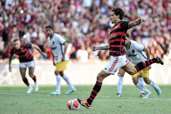 Tite detona gramado do Maracanã: 'É inadmissível'