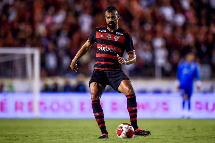 Voando! Fabrício Bruno vive grande momento desde a chegada de Tite no Flamengo; veja números