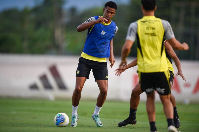 Flamengo se reapresenta e inicia preparação para enfrentar o Atlético-GO